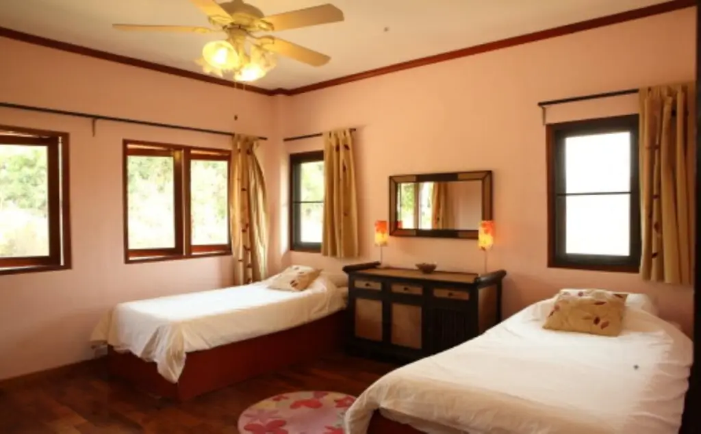 Паи: Pai Poshtel