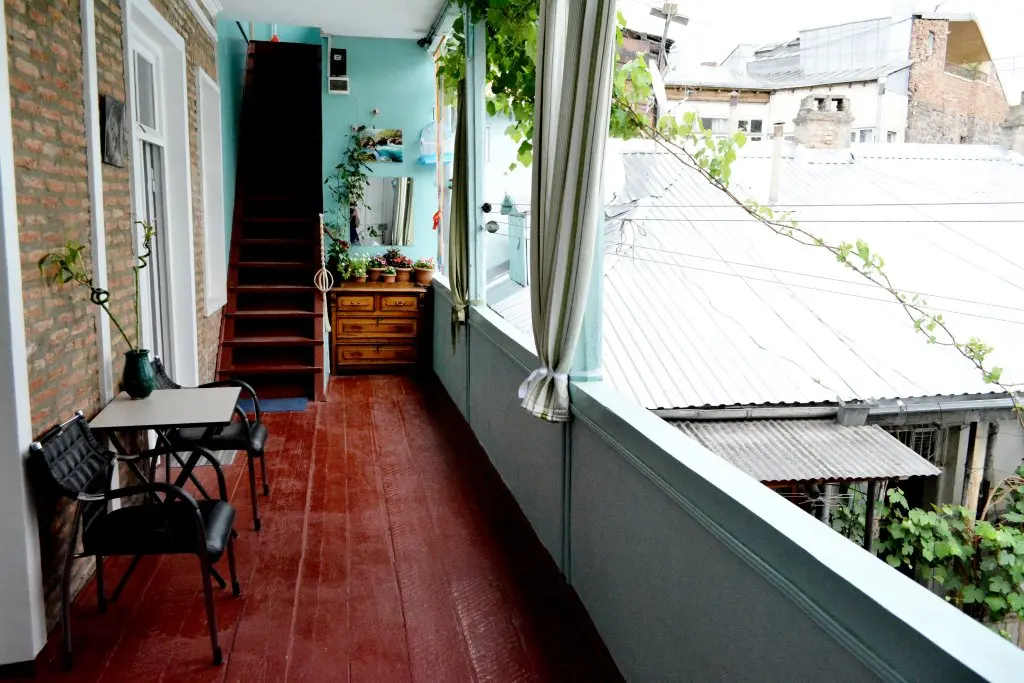 Тбилиси: Sunny Near Opera 2 Apartments
