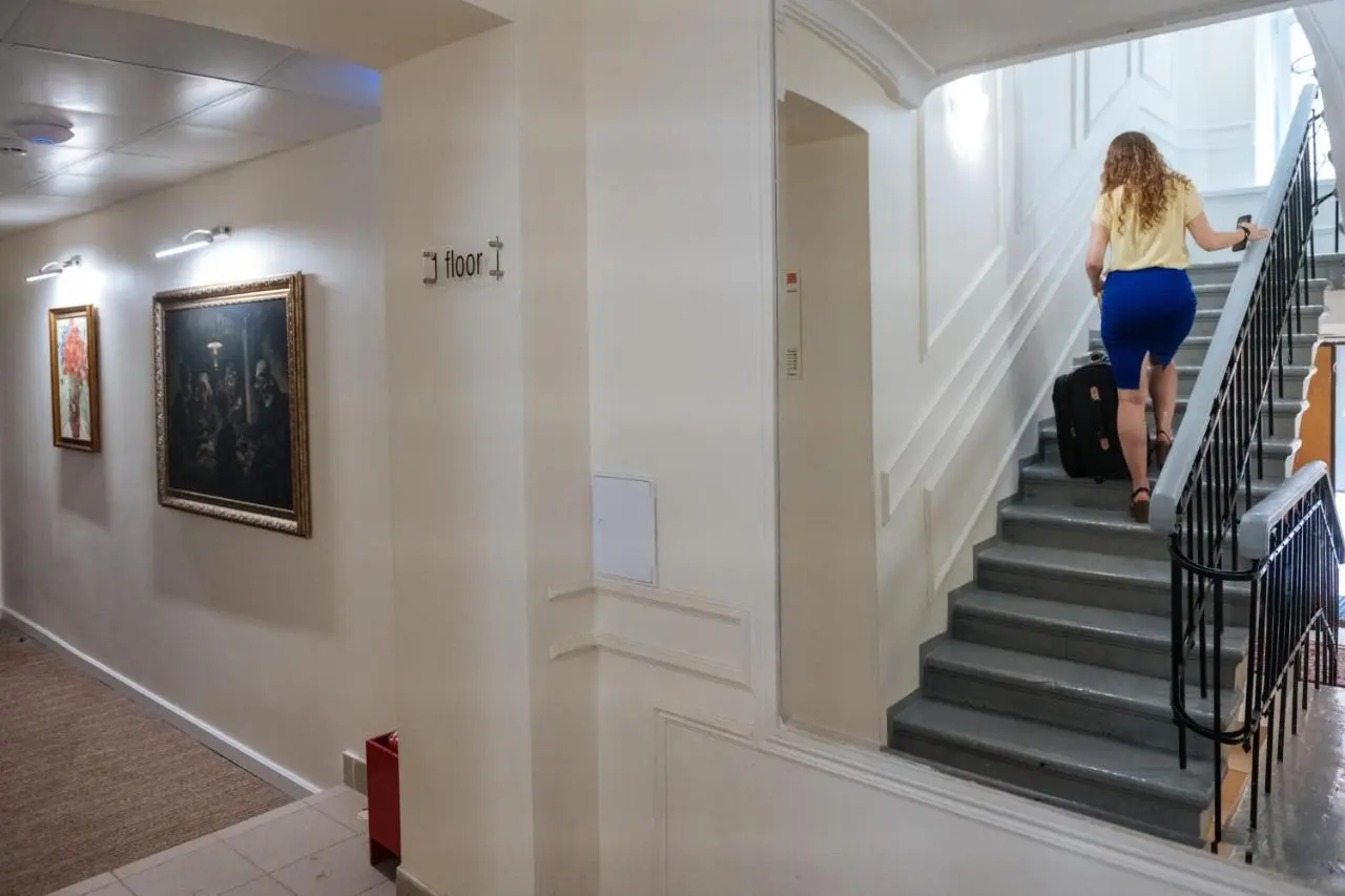 Москва: Отель Ван Гог