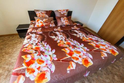 Оренбург: Apartment Red On Ulitsa Tereshkovoy 10 2
