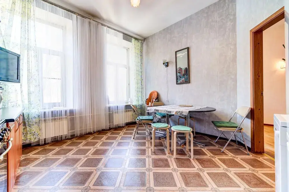 Санкт-Петербург: Home4Day Central Apart Near Hermitage