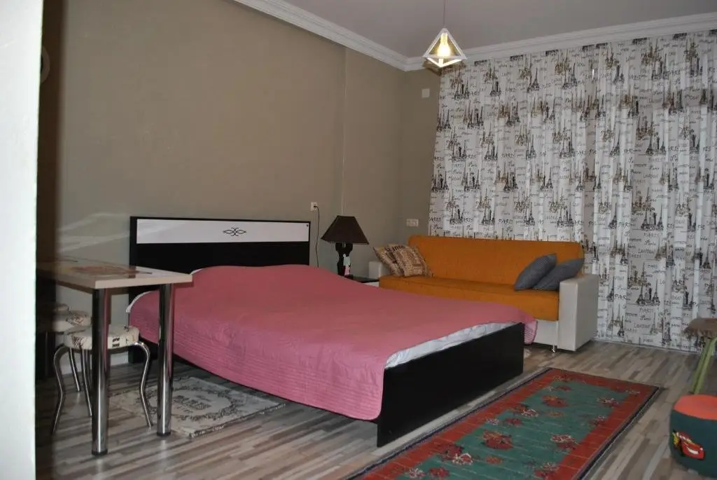 Батуми: Kobaladze 8A 725