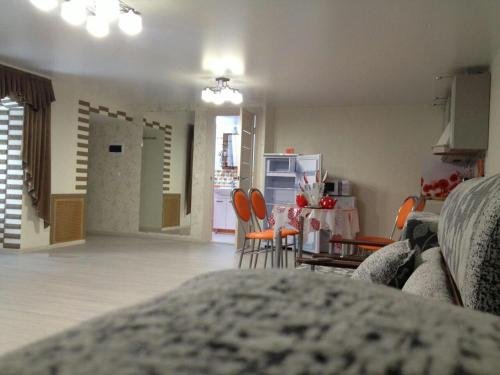 Иркутск: Apartment on Zhelyabova 3