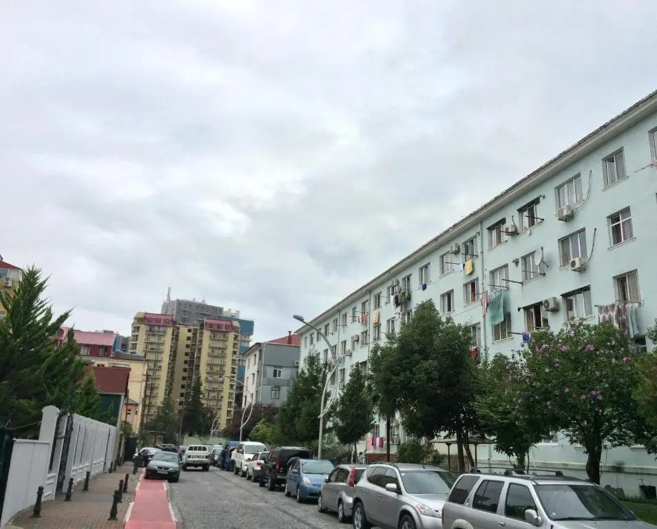 Батуми: Apartment On Khinikadze 4