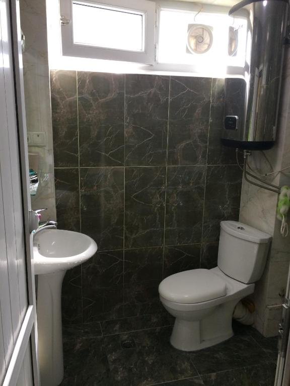 Батуми: Apartment On Khinikadze 4