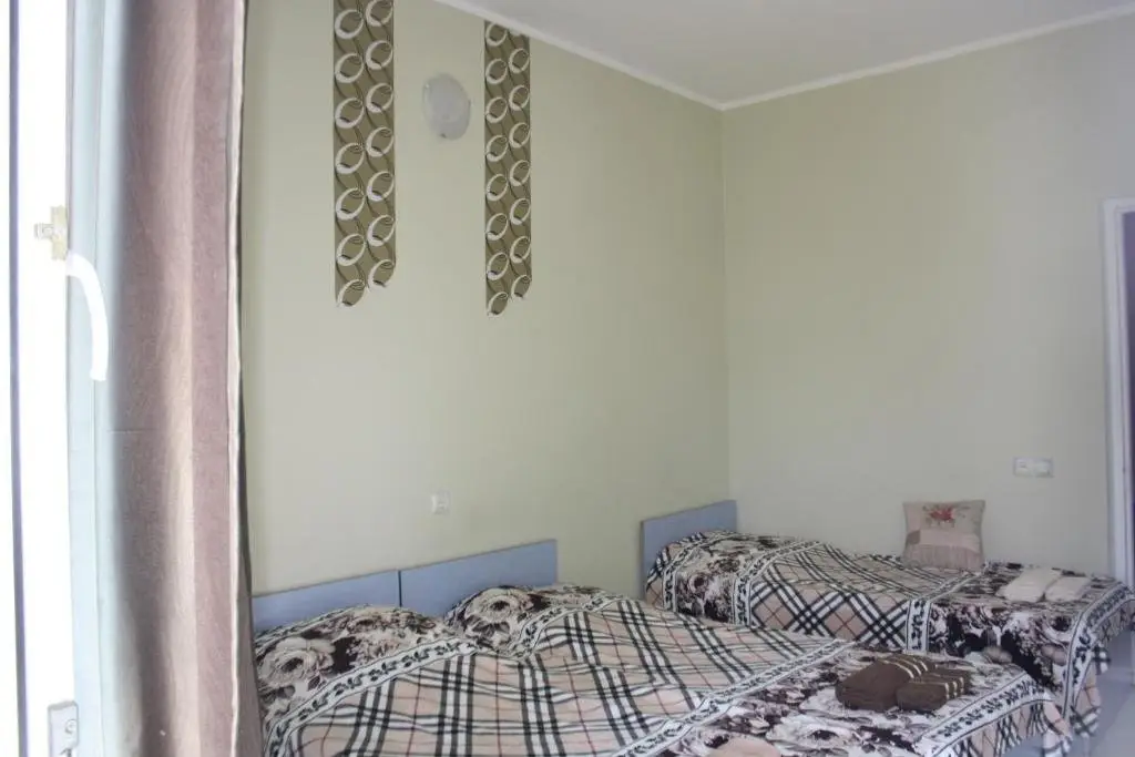 Уреки: Old House Apartments