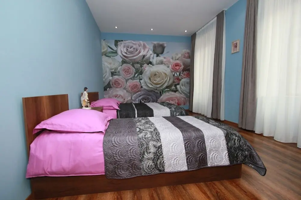 Тбилиси: Rose apartment
