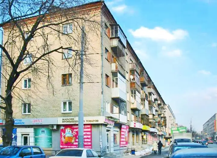 Екатеринбург: ALLiS-HALL One-Bedroom Apartment at Pervomayskaya 35
