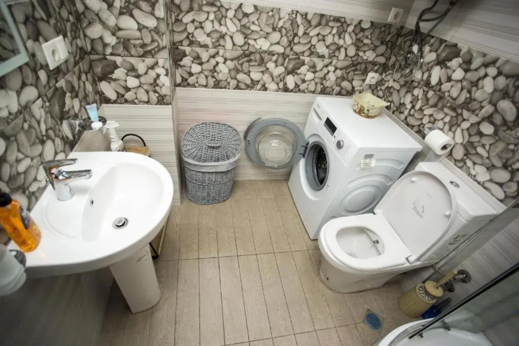 Батуми: Apartment on Sherif Khimshiashvili Street 15b