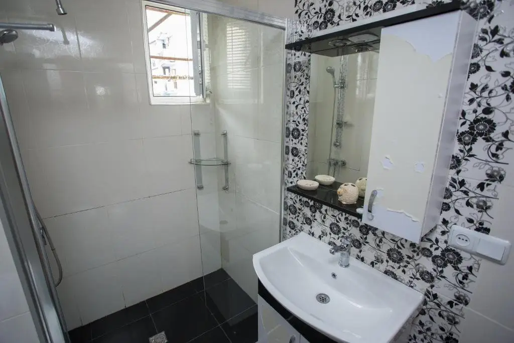 Батуми: Apartment on Sherif Khimshiashvili Street 15b