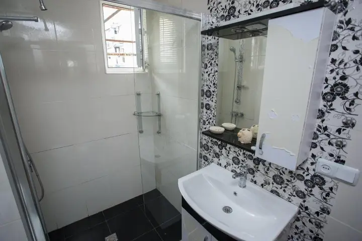 Батуми: Apartment on Sherif Khimshiashvili Street 15b