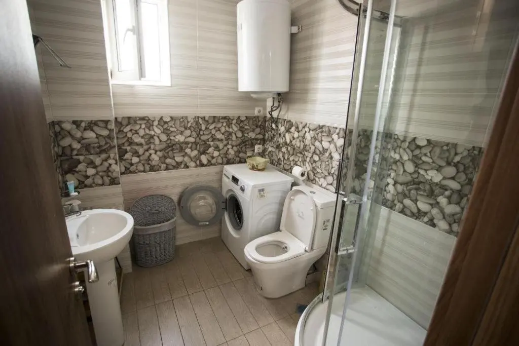 Батуми: Apartment on Sherif Khimshiashvili Street 15b
