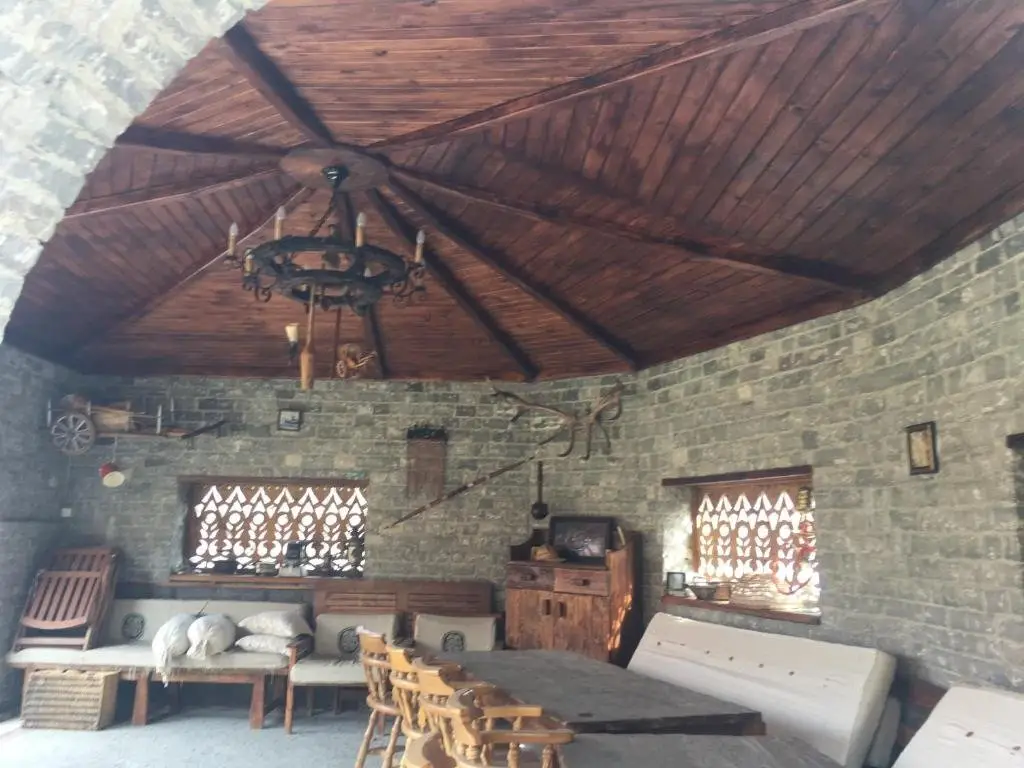 Ананури: Villa Ananuri