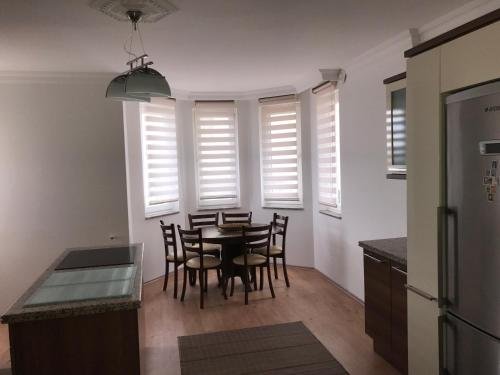 Трабзон: Sadik Villa (Sea View 4 Bedrooms and 4 Bathrooms)