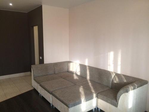 Челябинск: Studio Apartment Bratyev Kashirinykh 10A