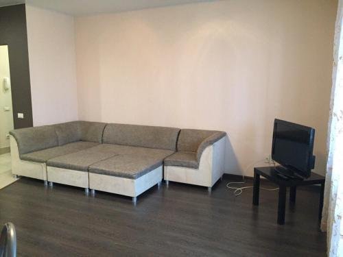 Челябинск: Studio Apartment Bratyev Kashirinykh 10A