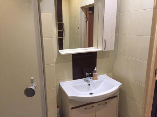 Челябинск: Studio Apartment Bratyev Kashirinykh 10A