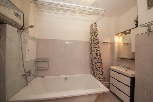 Красноярск: Kvartirov Apartment Shakhterov 42