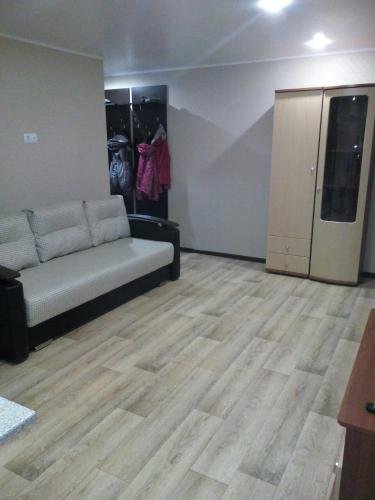 Юрюзань: Apartment on Zaytseva 6