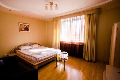 Apartment "Kvartirniy Vopros" Yurmatinskaya 1A — фото 1