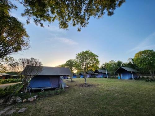 Пак-Чонг: Baan Tung Camping Field