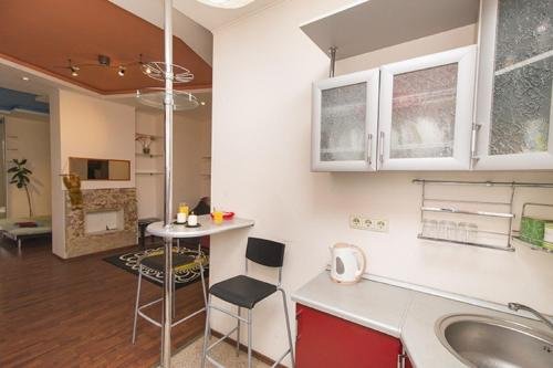 Екатеринбург: Apartments on Lenina 13