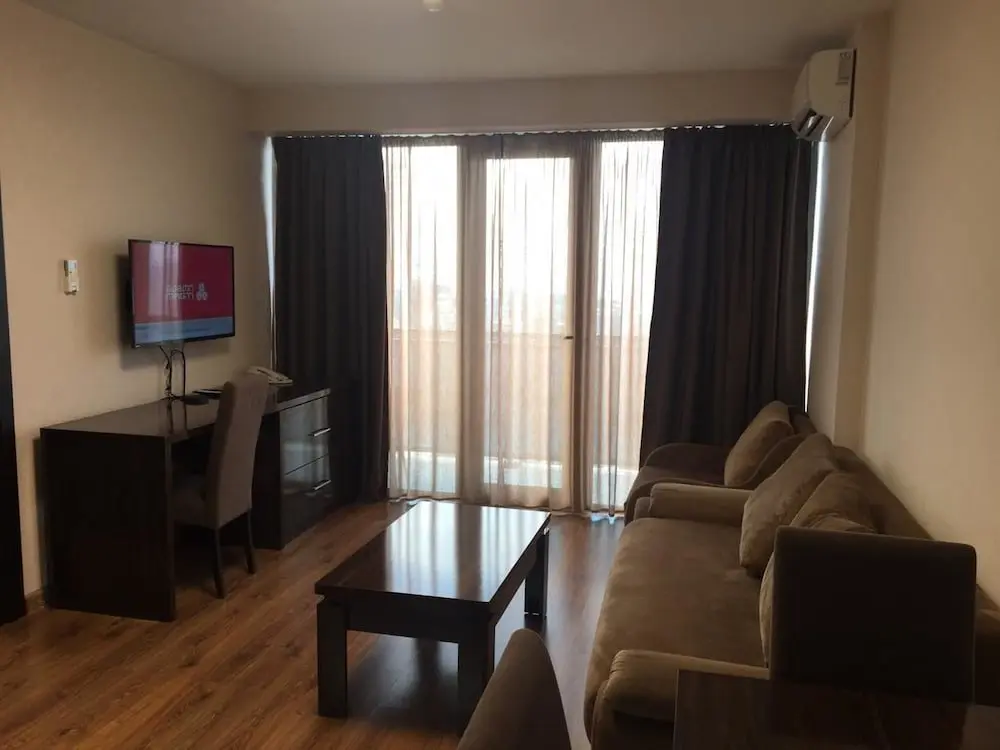 Батуми: Hotel 36 - ORBI Beach Tower Batumi