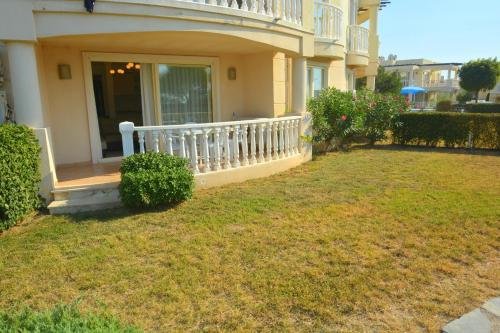 Милас: Bodrum Flamingo 2 Bed Garden Holiday Apartment