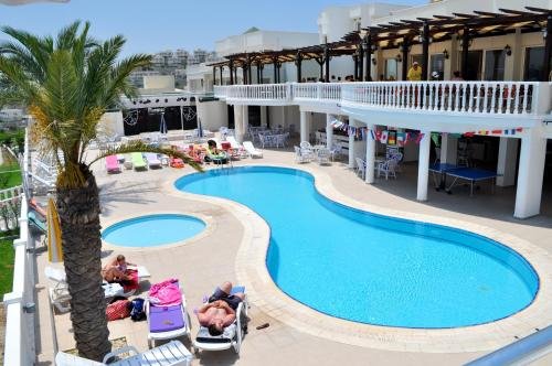 Милас: Bodrum Flamingo 2 Bed Garden Holiday Apartment