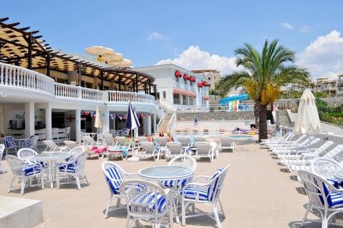 Милас: Bodrum Flamingo 2 Bed Garden Holiday Apartment