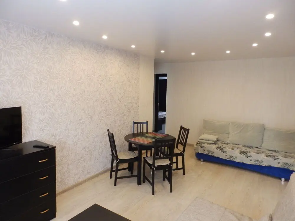 Новошахтинск: 3 rooms apartment on Spartaka 18