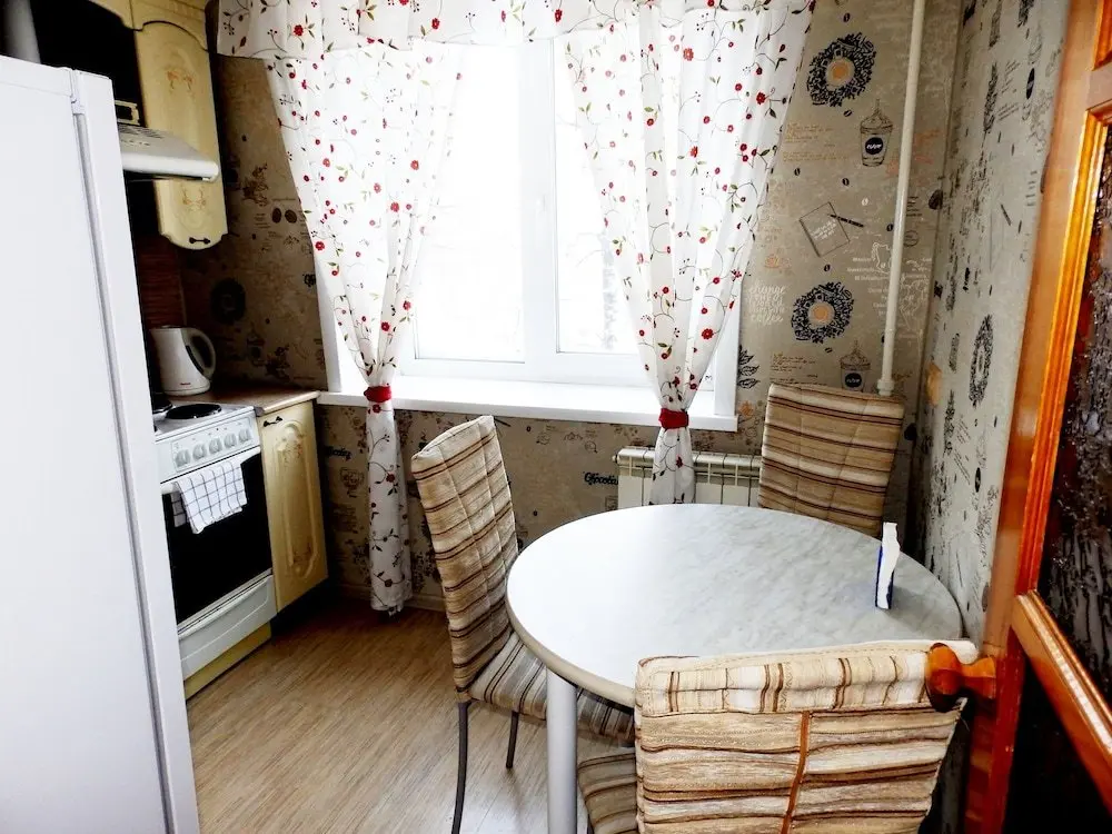 Новошахтинск: 3 rooms apartment on Spartaka 18