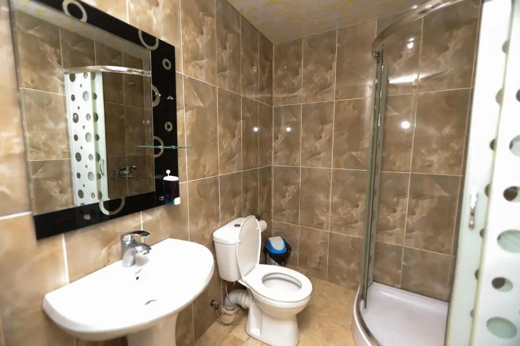 Батуми: Batumi West Hotel
