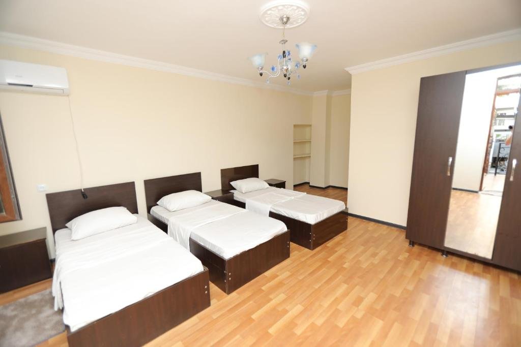 Батуми: Batumi West Hotel