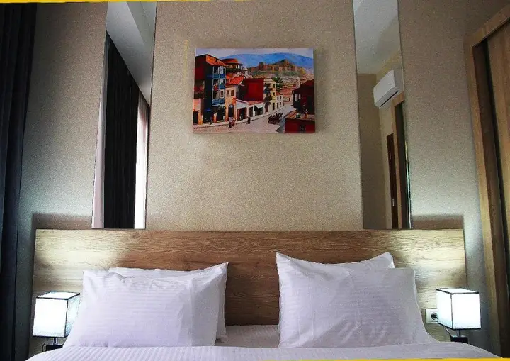 Тбилиси: City Heart Hotel