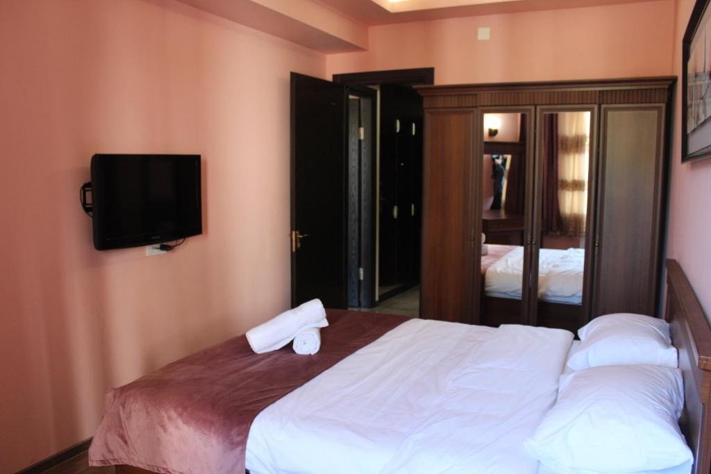 Батуми: Batumi apartment in front of Sheraton