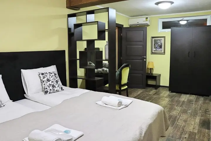 Тбилиси: Penthouse Apartment 401