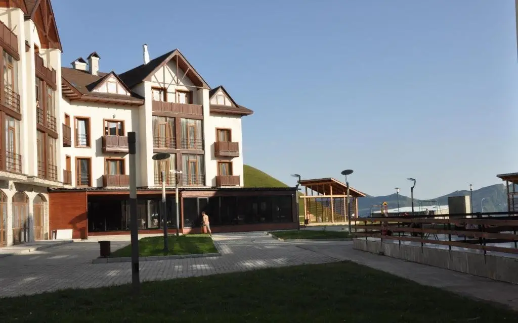 Гудаури: New Gudauri Block 1 Apartment 408 - 100m from Gondola