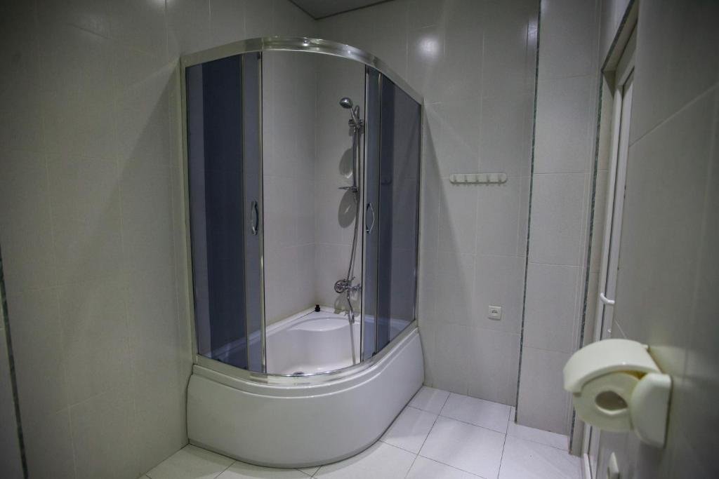 Тбилиси: Sunny apartments. Tbilisi. 300 Aragveli