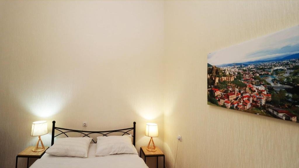 Тбилиси: Bright and cozy 1BR apt in the heart of Tbilisi
