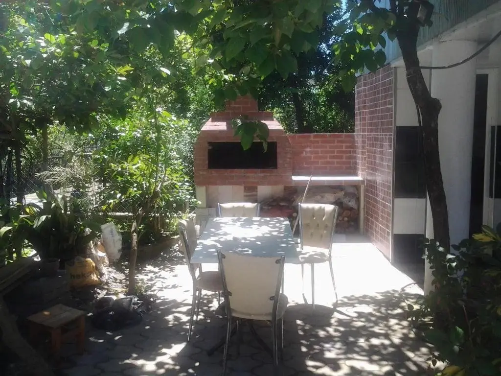 Батуми: Merab House