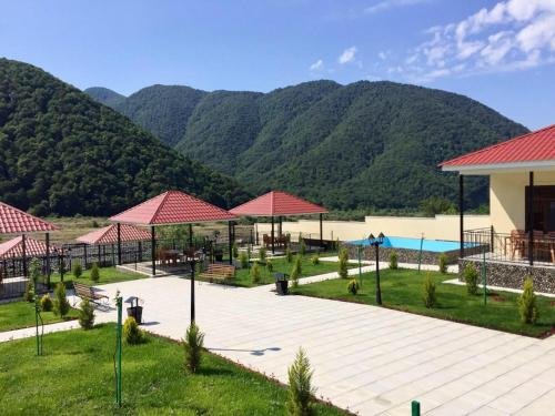Гах: Qax Resort