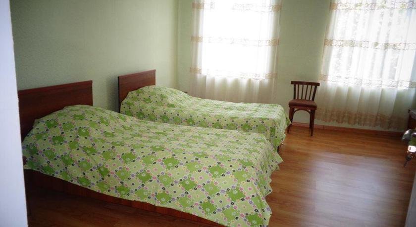 Кварели: Nikala Guest House