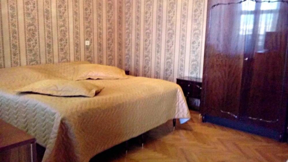 Телави: George's House