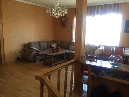 Телави: Friendly House
