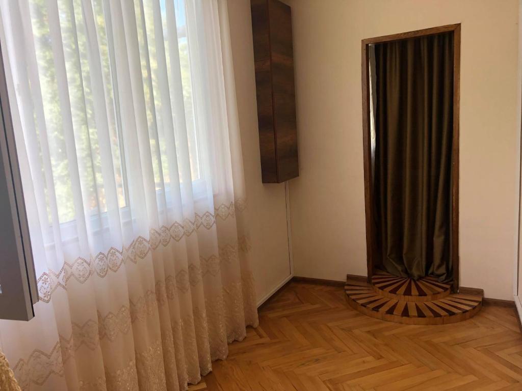 Телави: Cozy And Sunny Place In Perfect Location