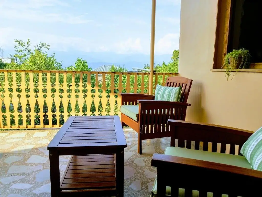 Телави: Green Lux Guesthouse
