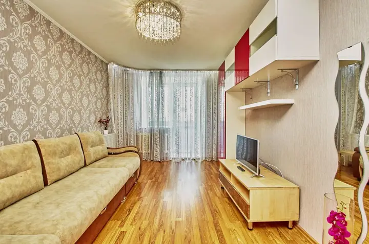 Томск: 2к квартира, ул. Транспортная 7