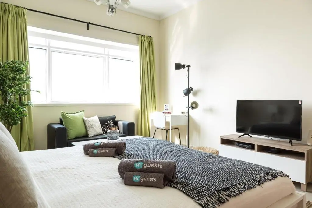 Дубай: Lake City Tower by HiGuests Vacation Homes