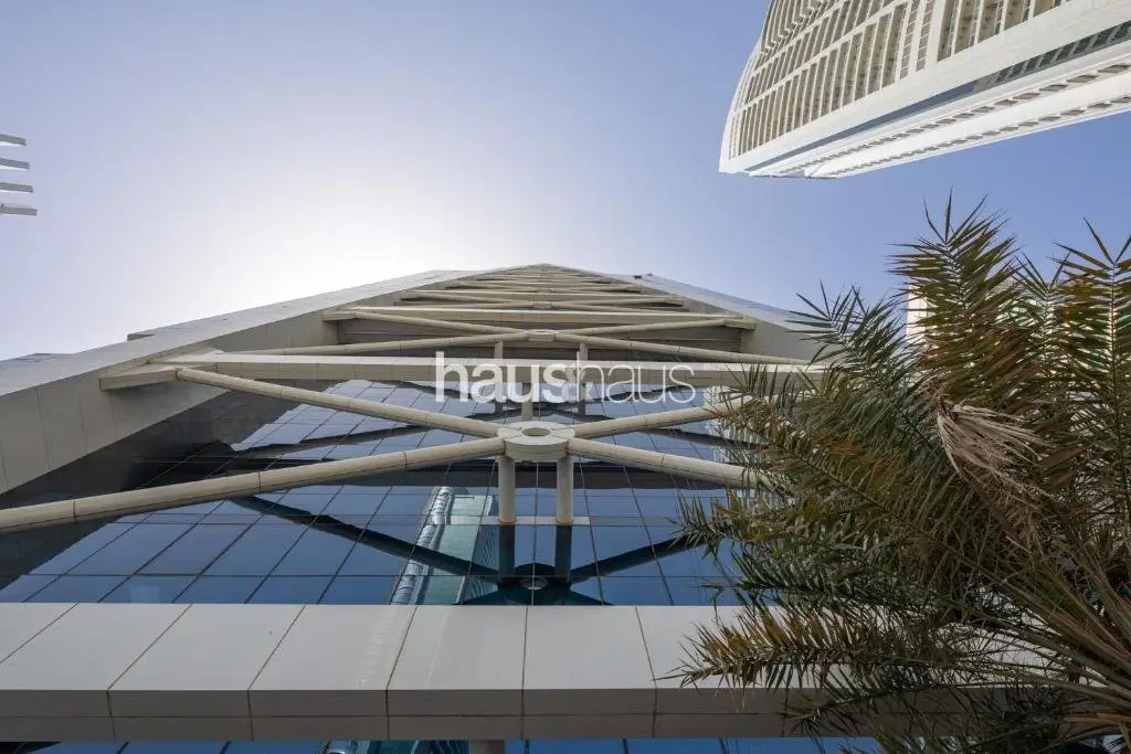 Дубай: Indigo Tower by haus & haus